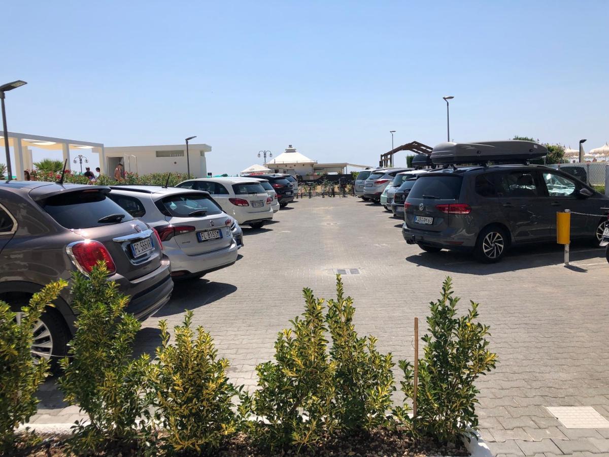 Residence El Palmar Fronte Mare, Fronte Spiaggia Τζεσόλο Λίντο Εξωτερικό φωτογραφία