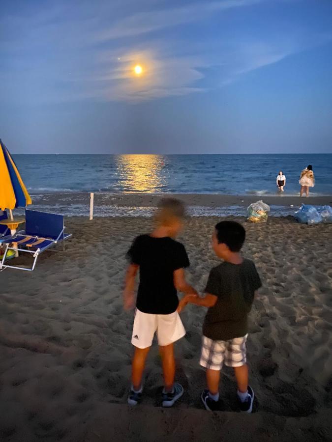 Residence El Palmar Fronte Mare, Fronte Spiaggia Τζεσόλο Λίντο Εξωτερικό φωτογραφία