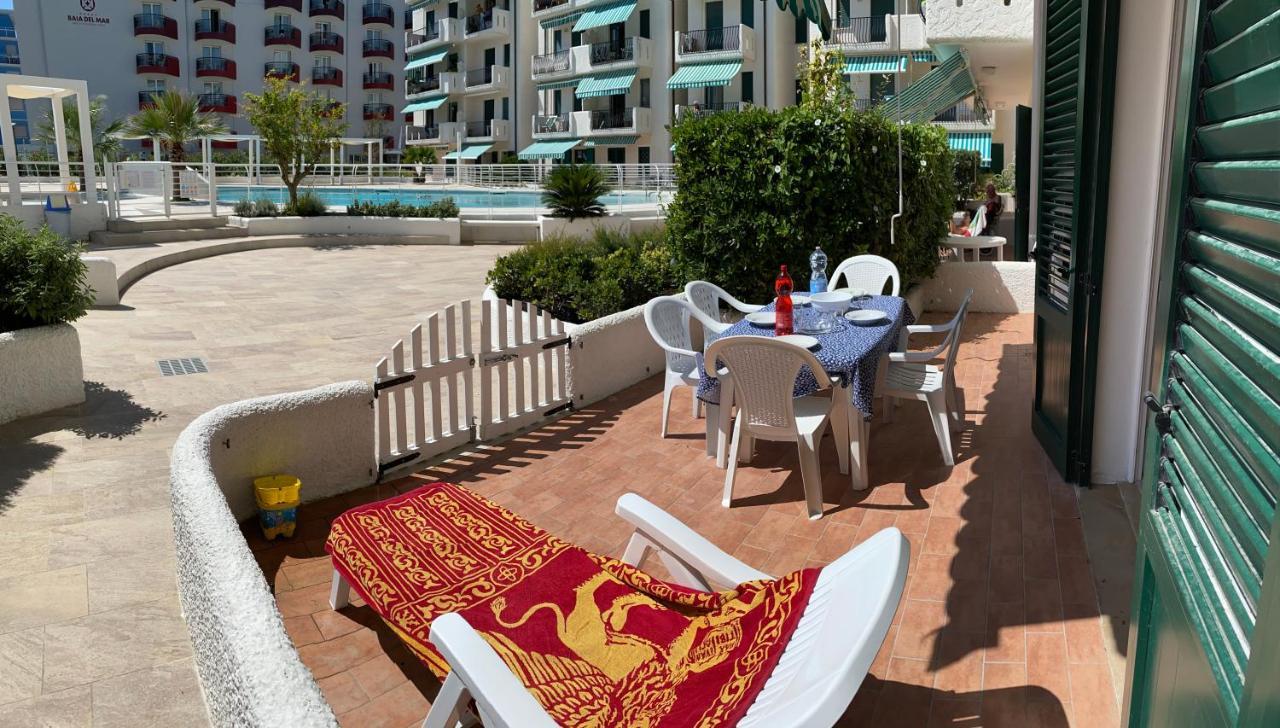 Residence El Palmar Fronte Mare, Fronte Spiaggia Τζεσόλο Λίντο Εξωτερικό φωτογραφία