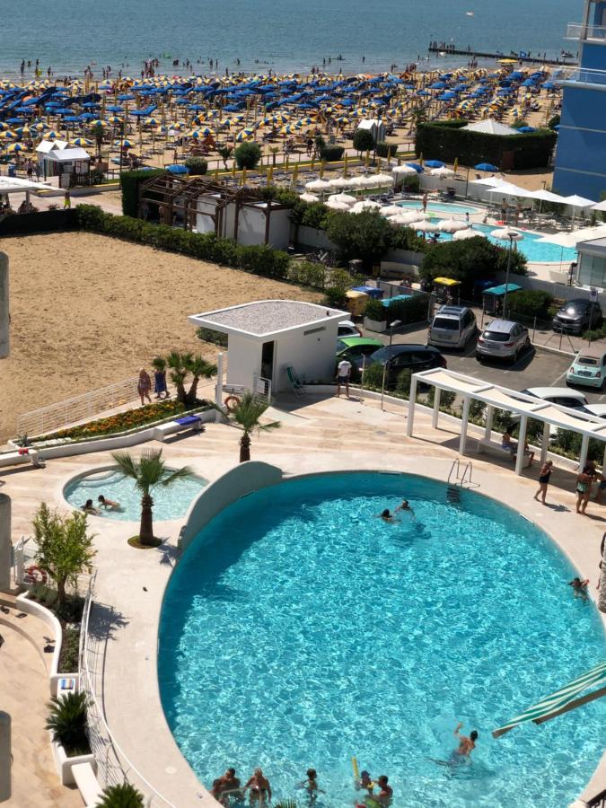 Residence El Palmar Fronte Mare, Fronte Spiaggia Τζεσόλο Λίντο Εξωτερικό φωτογραφία